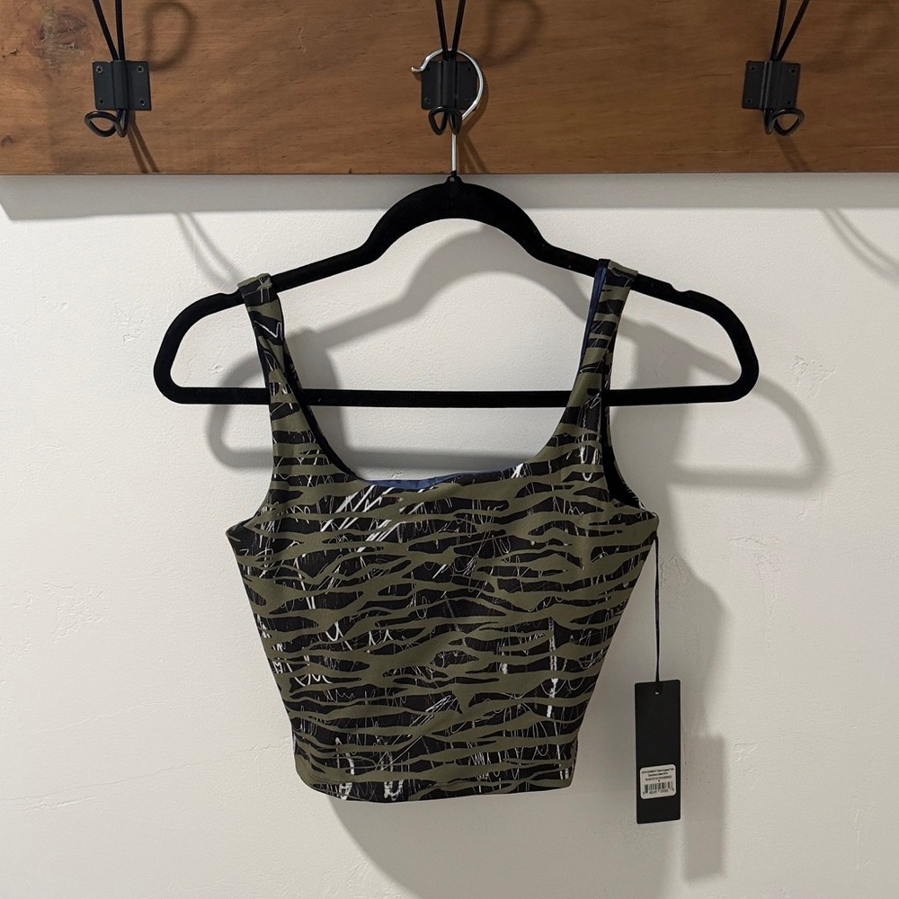Wear it to Heart Performance Top